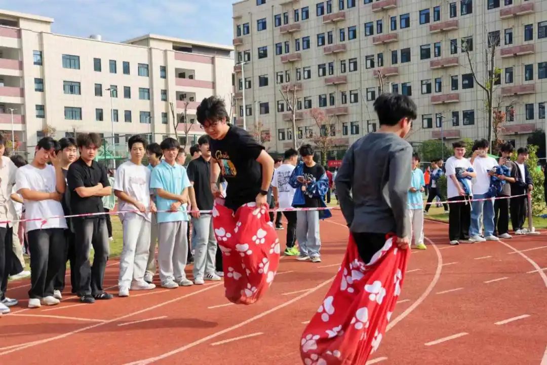 岳阳北大青鸟第四届趣味运动会圆满落幕！