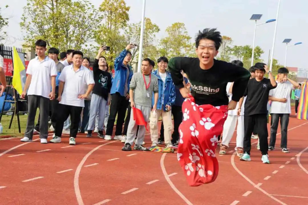 岳阳北大青鸟第四届趣味运动会圆满落幕！