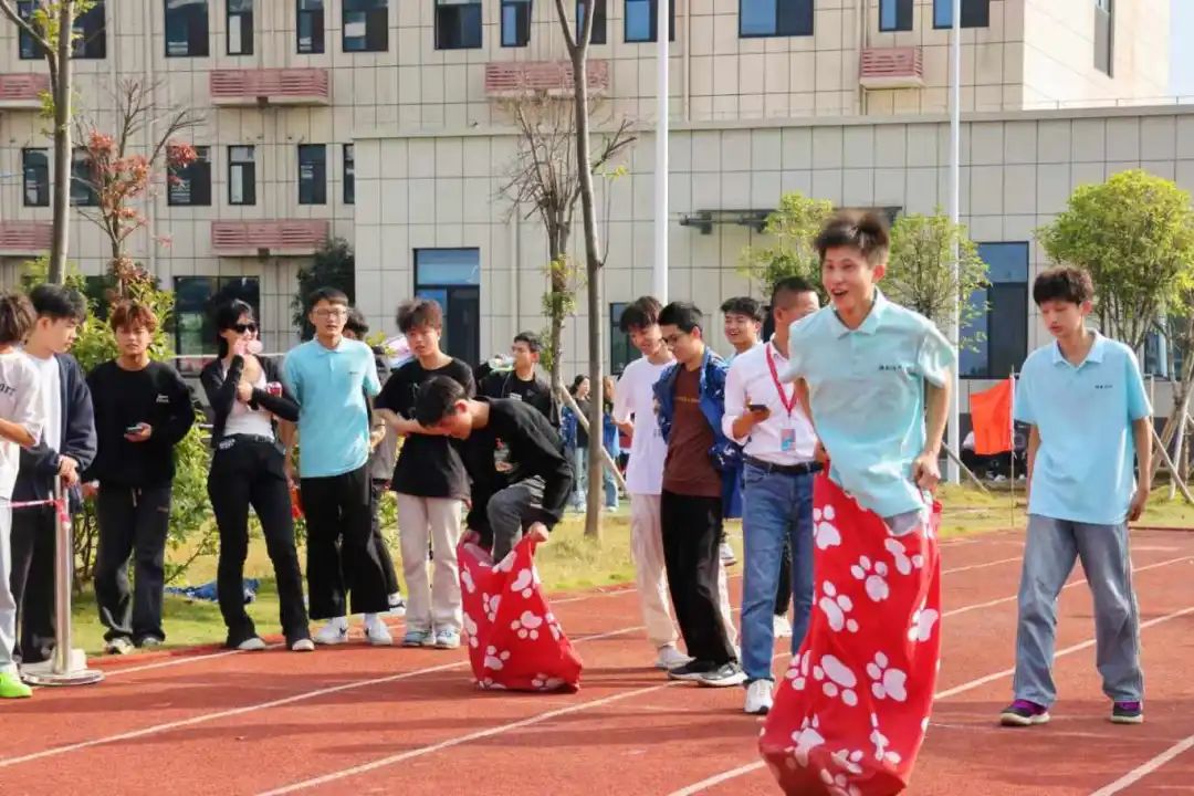 岳阳北大青鸟第四届趣味运动会圆满落幕！