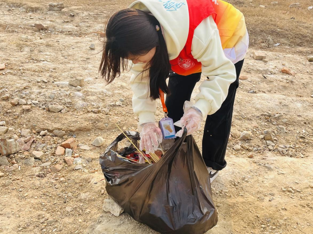 以青春之力，守护一江碧水——记团校委志愿服务队2025年首场志愿活动