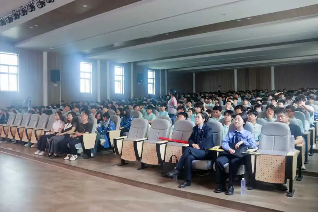 岳阳楼区检察官进湖南海纳技工学校：青春不越界，法律记心间